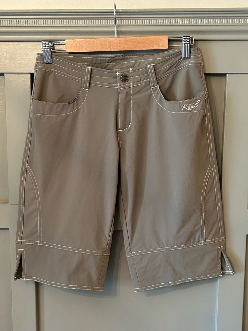 Kuhl Sierra Bermuda Shorts Outdoor Hiking Casual Pockets Tan Size 6